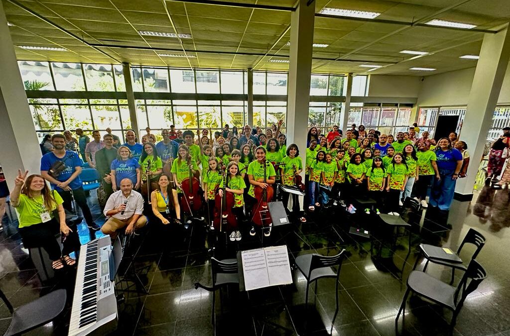 “Concertos na Imprensa com Coro e Orquestra Infantojuvenil Aprendiz Musical”