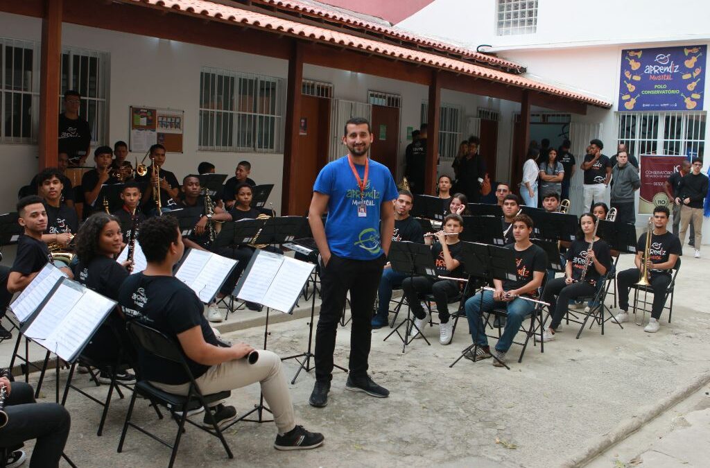 Conservatório de Música de Niterói completa 110 anos e celebra parceria com o Aprendiz Musical