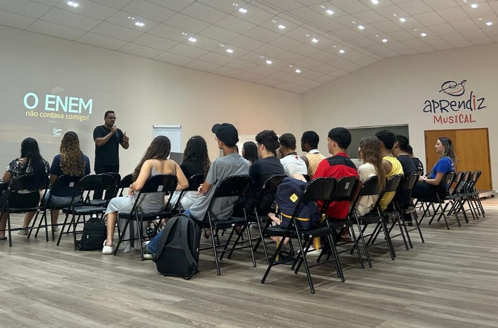 Aprendiz Musical abre inscrições para curso intensivo gratuito para o Enem