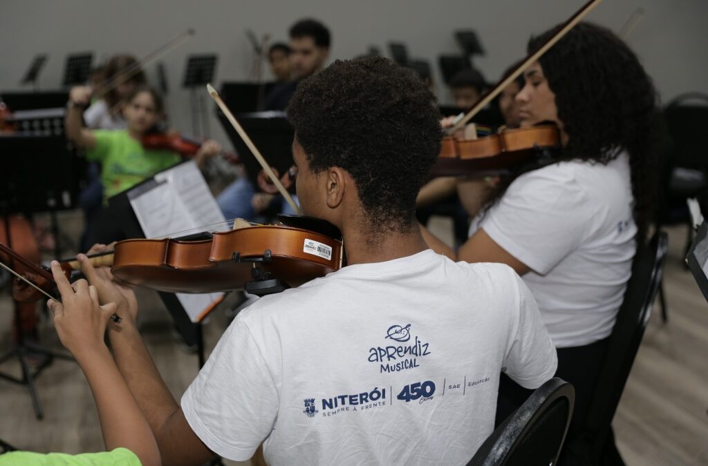 Festival de Cordas Friccionadas reúne mais de 100 jovens músicos em Niterói