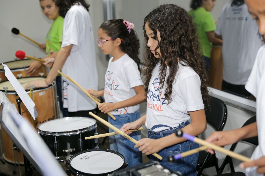 Aulas nas escolas e nos polos do Programa Aprendiz Musical recomeçam em março