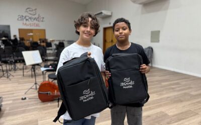 Programa Aprendiz Musical distribui kit escolar e promove encontros de boas-vindas aos alunos