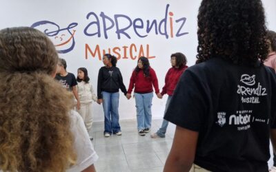 Oficina promove educação socioemocional para alunos dos polos do Aprendiz Musical