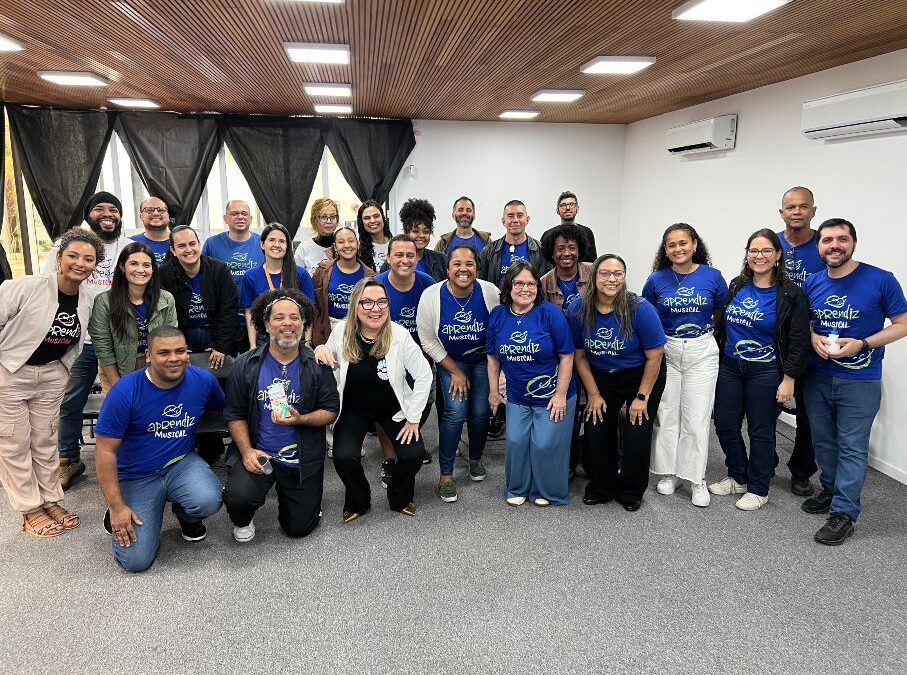 Professores de canto participam de capacitação promovida pelo Programa Aprendiz Musical