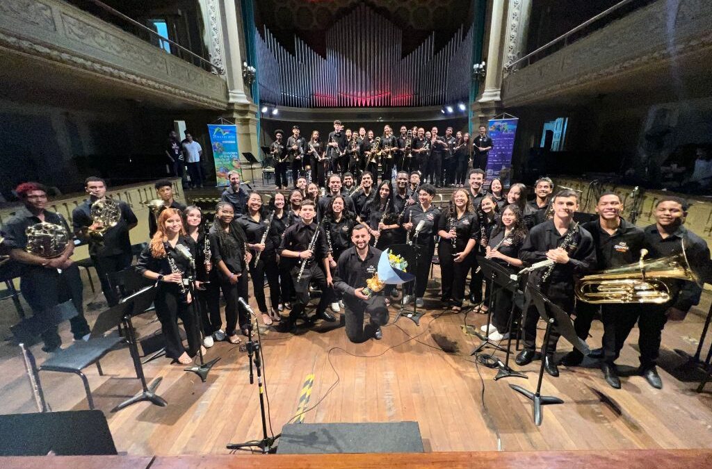Alunos do Aprendiz Musical participam de conferência internacional de bandas de sopros no Rio