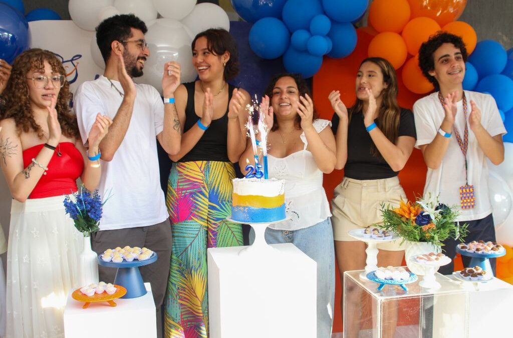 Aprendiz Musical celebra 25 anos com grande festa em Niterói